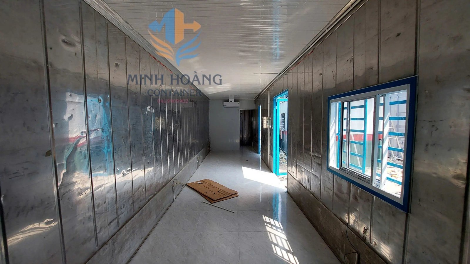 Container Văn Phòng 40 Feet Xanh Dương Chia 2 Phòng Vỏ Lạnh